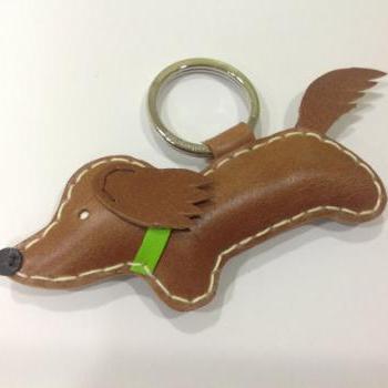 Russell the Running Dachshund Leather Keychain ( Dark Brown / Green Collar )